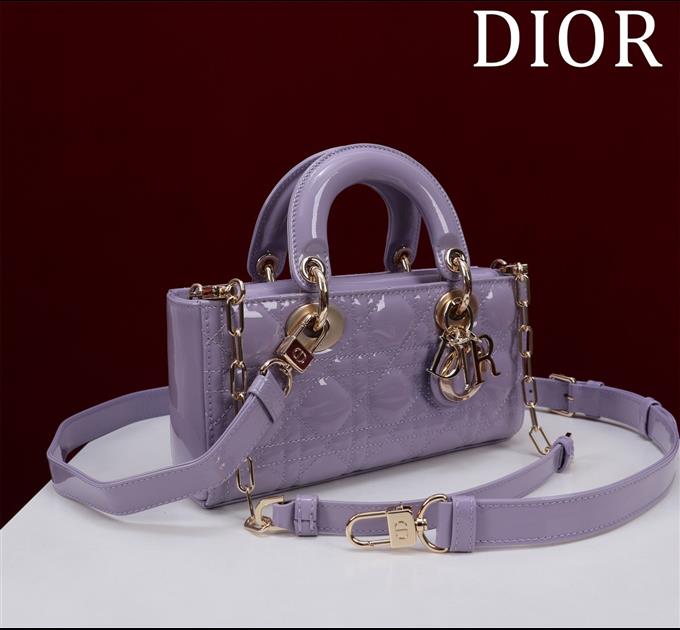 2025228Y700P204355979