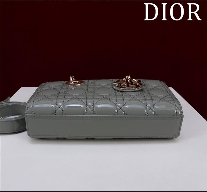 2025228Y700P204356152