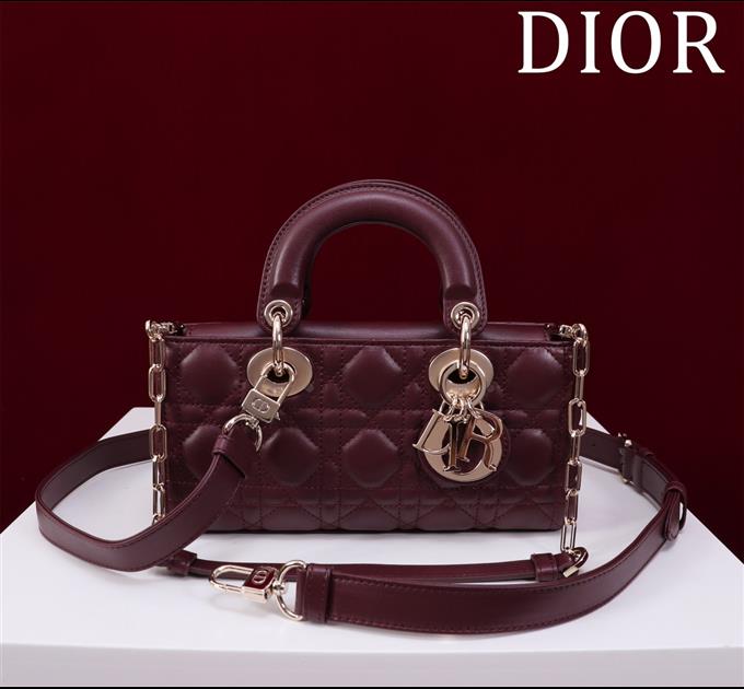 2025228Y700P204357774