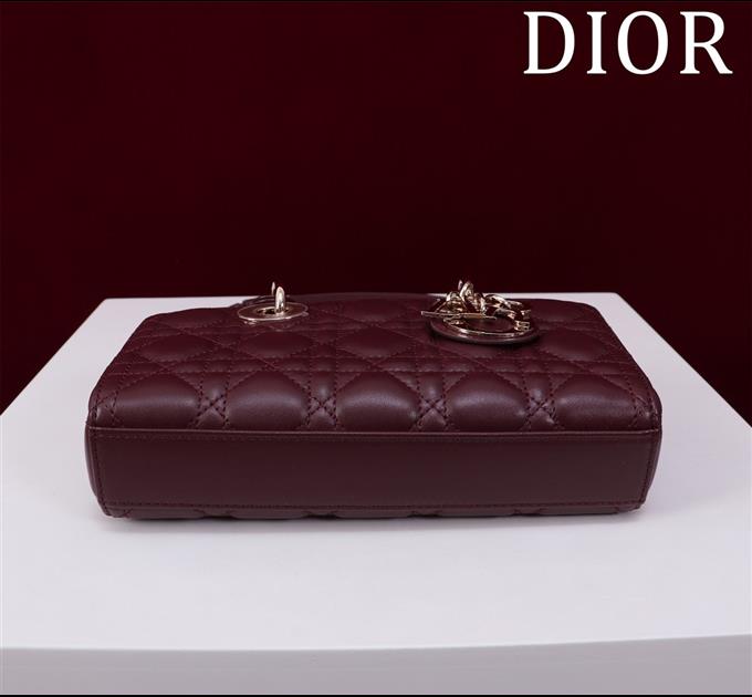 2025228Y700P204357820