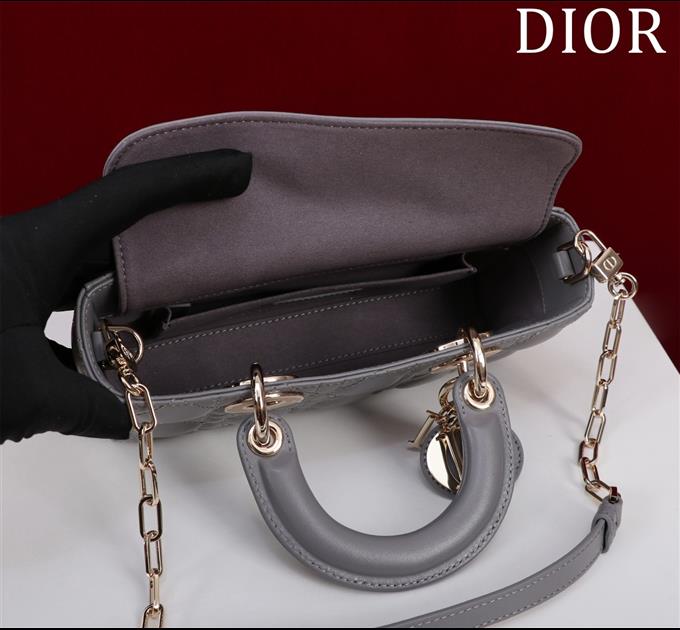 2025228Y700P204358860