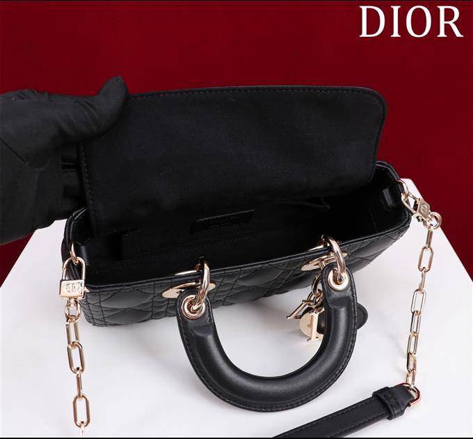 2025228Y700P204359429