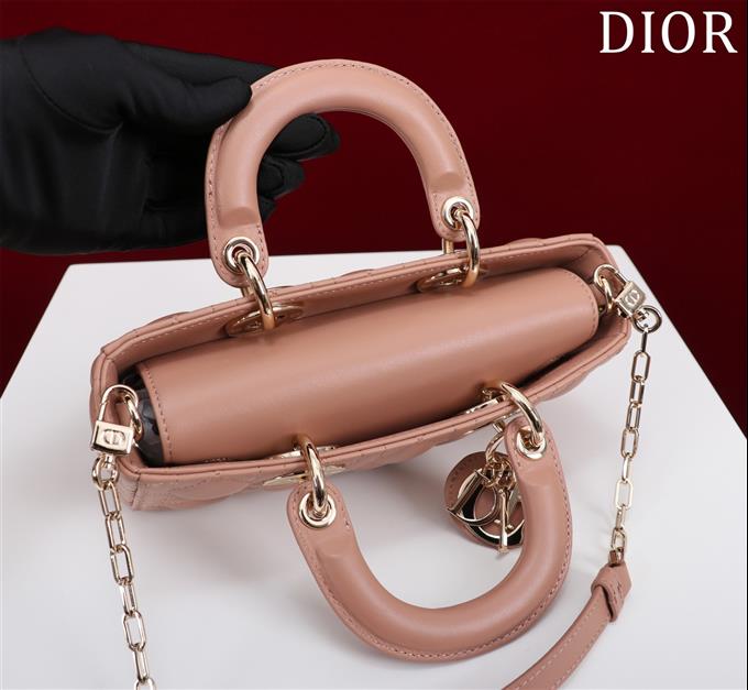 2025228Y700P204359553