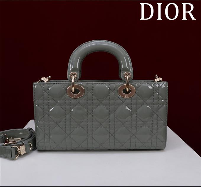 2025228Y700P204359788