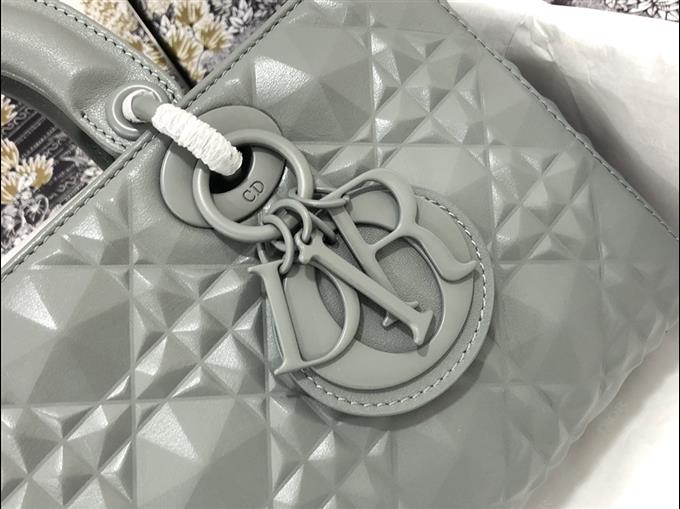 2025228Y700P204513995