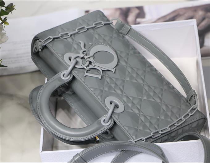 2025228Y700P204514576