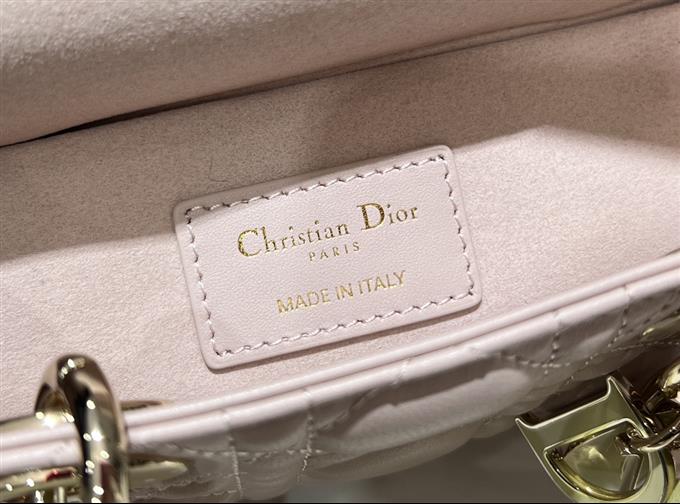 2025228Y700P204515731