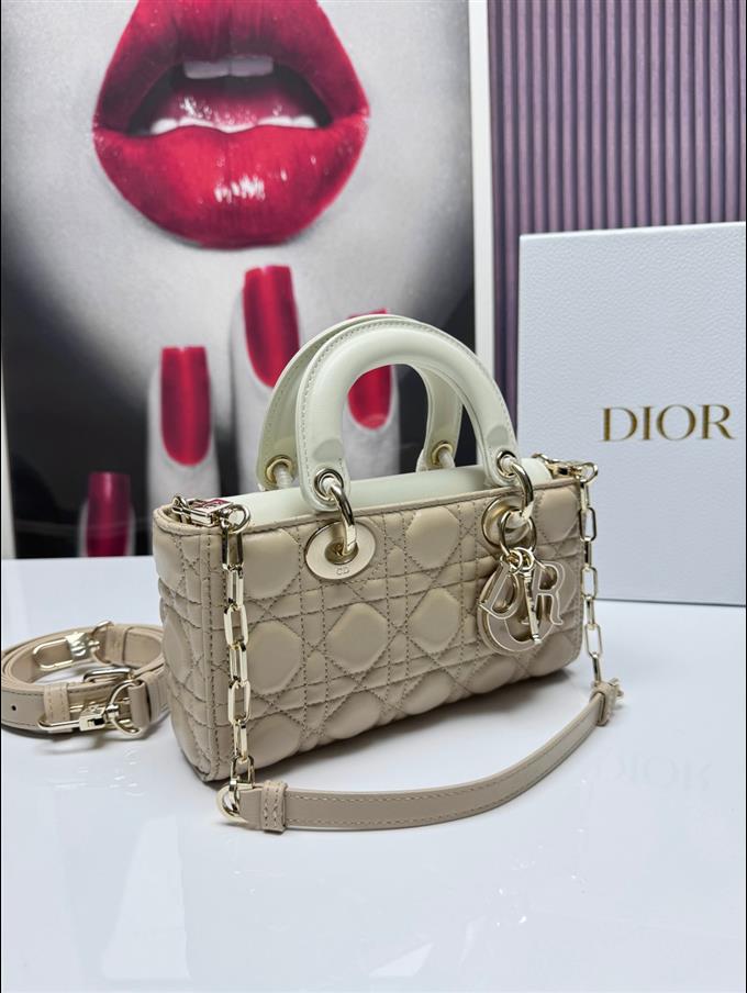 2025228Y750P20445132