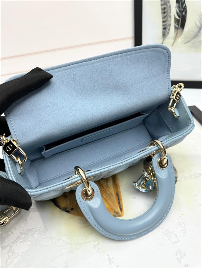 2025228Y750P204515826