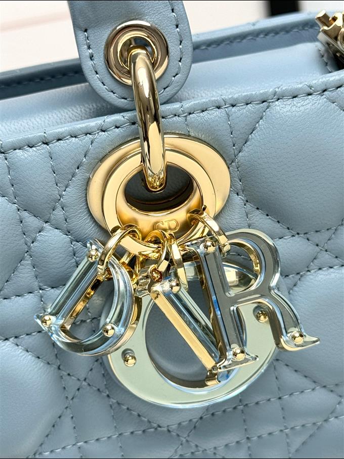 2025228Y750P204515872