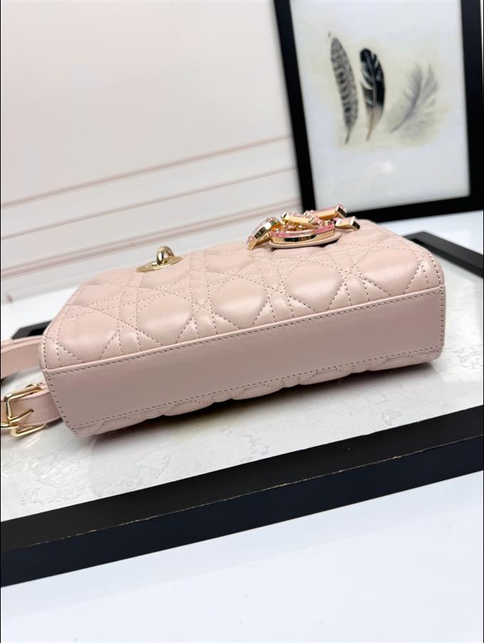 2025228Y750P204515934