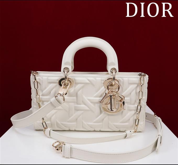 2025228Y750P215712791