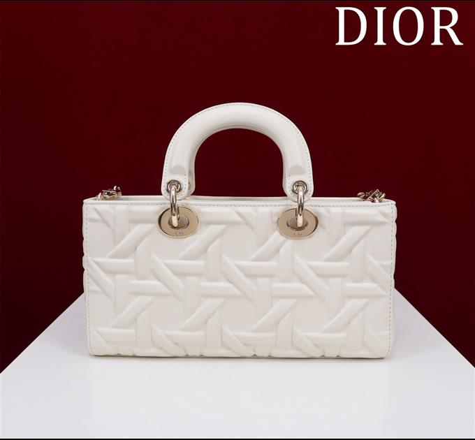 2025228Y750P215712822