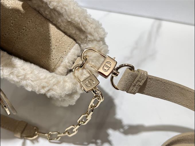 2025228Y880P204516799