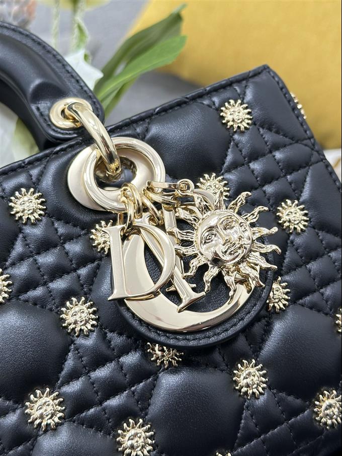 2025228Y920P204517111