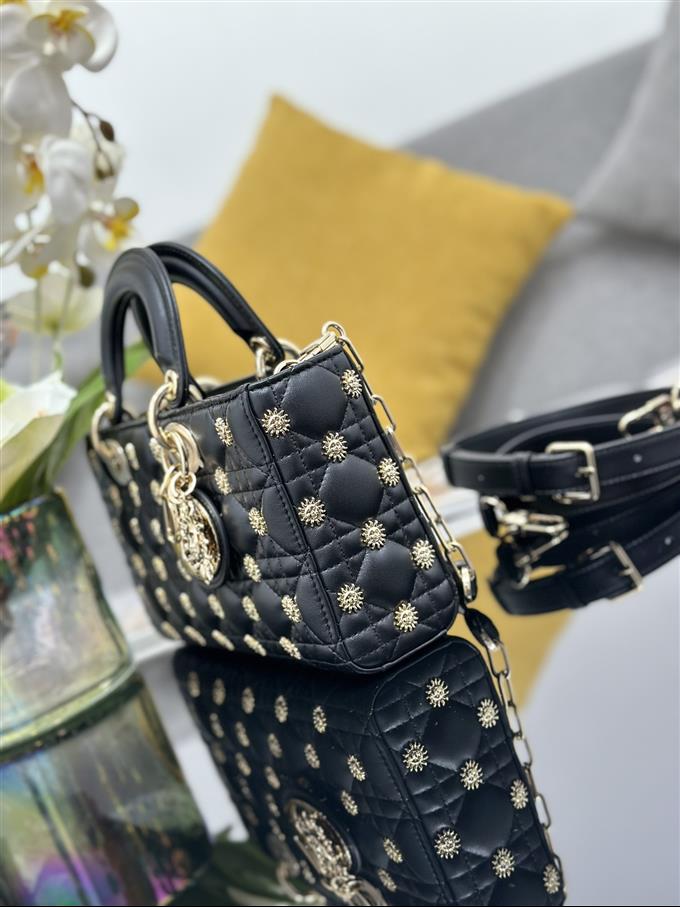 2025228Y920P20451763