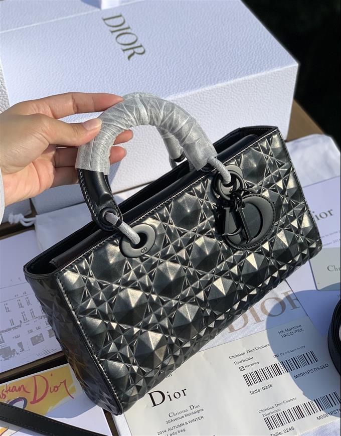 2025228Y950P20457842