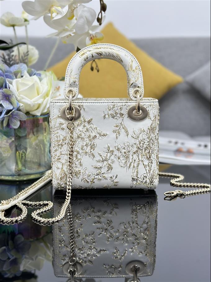 2025228Y1050P211854624