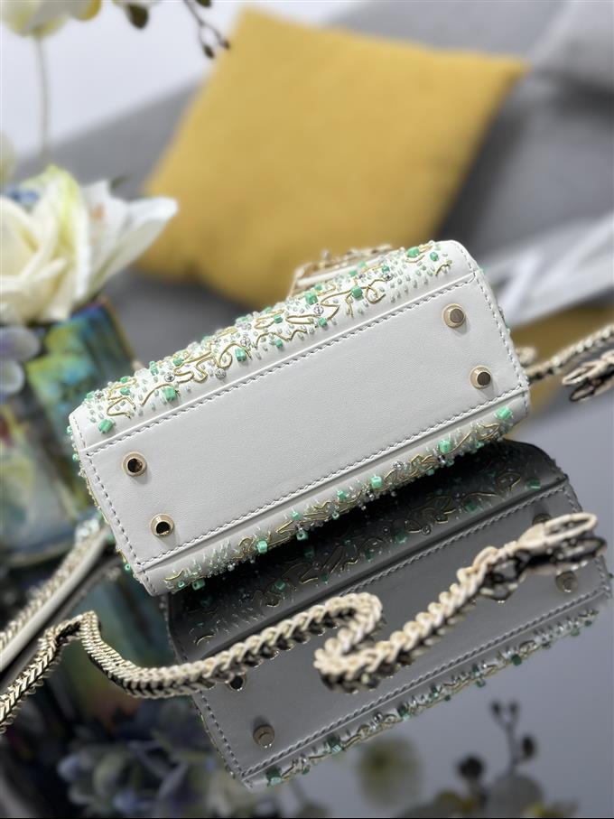 2025228Y1130P211858326