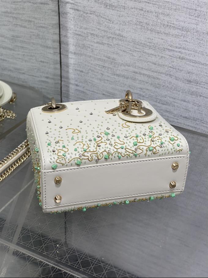 2025228Y1150P205546923