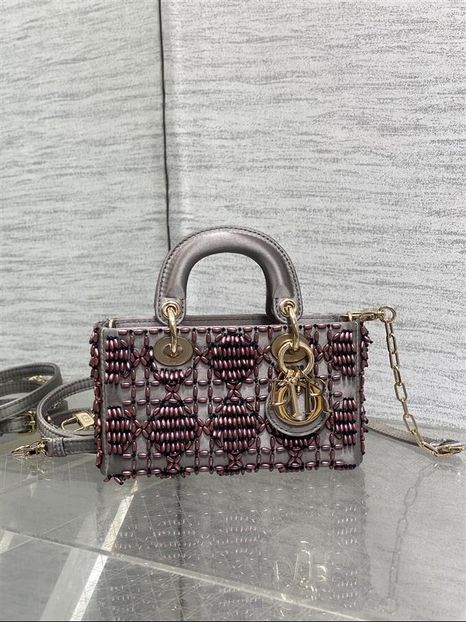 2025228Y1150P205547125