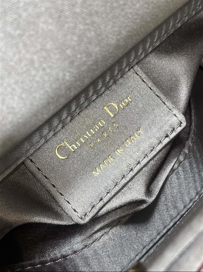 2025228Y1150P205547235