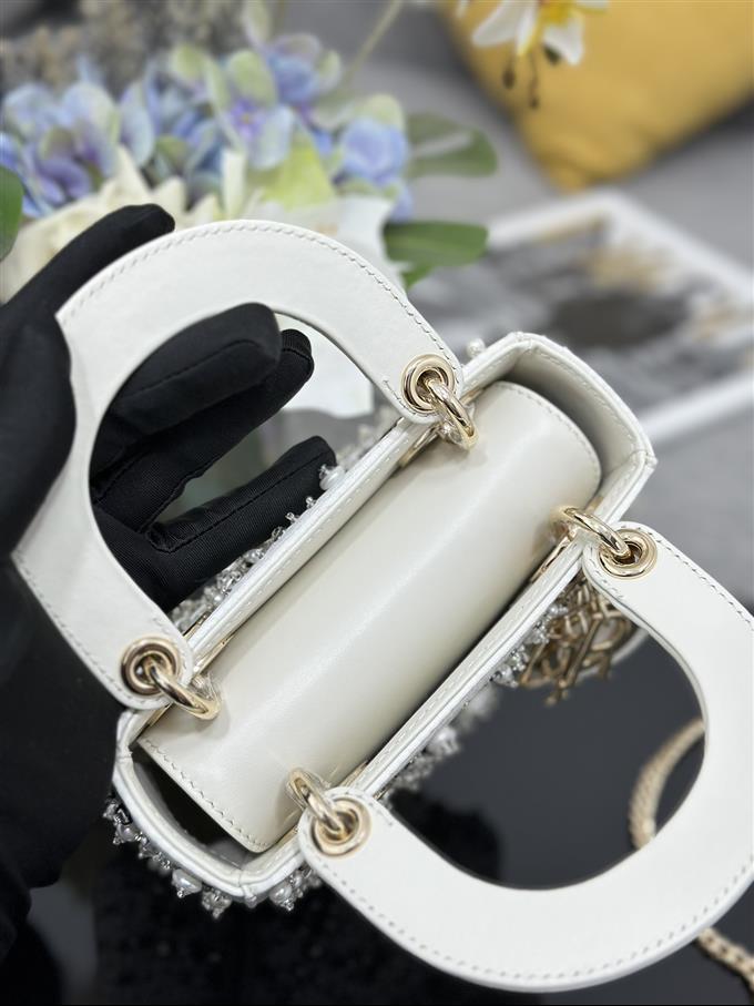 2025228Y1380P211855124