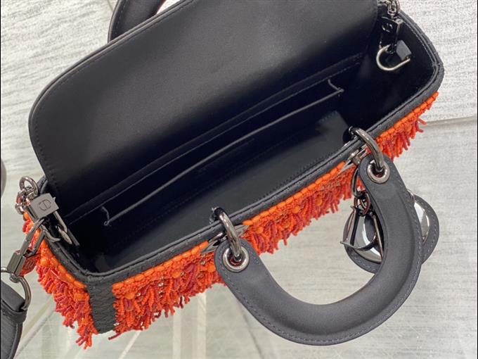 2025228Y1400P205547644