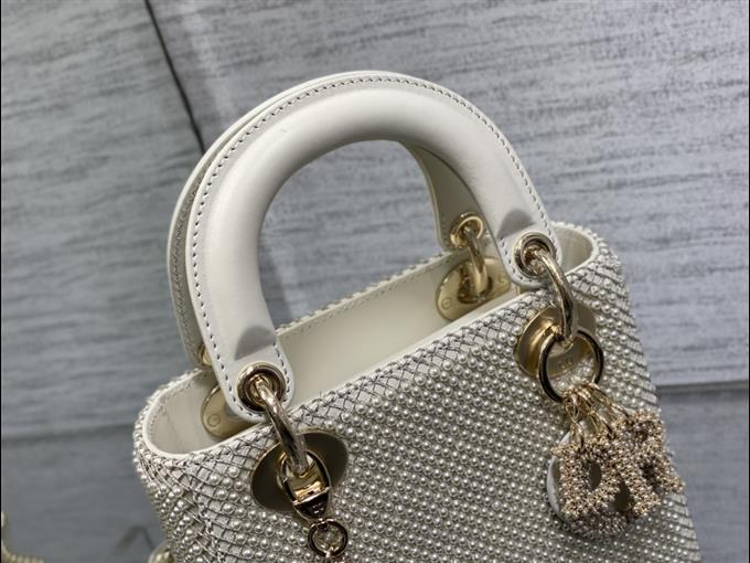 2025228Y1500P205548117