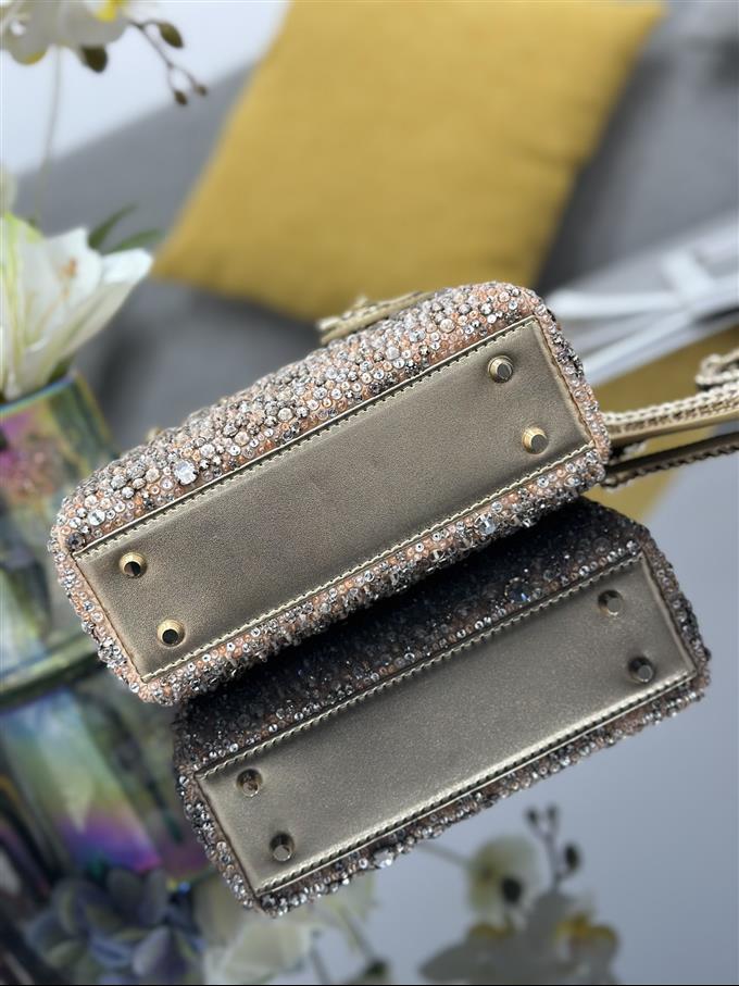 2025228Y1650P211855644