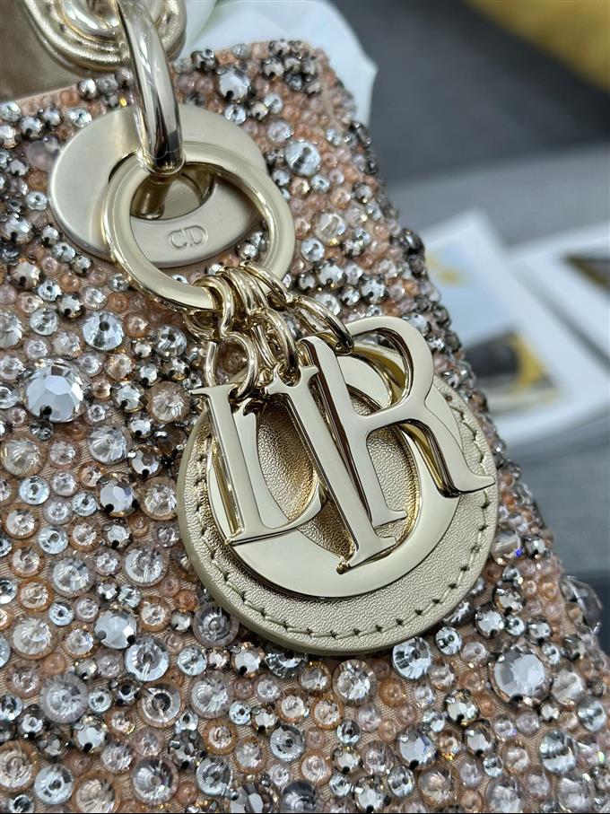 2025228Y1650P211855676