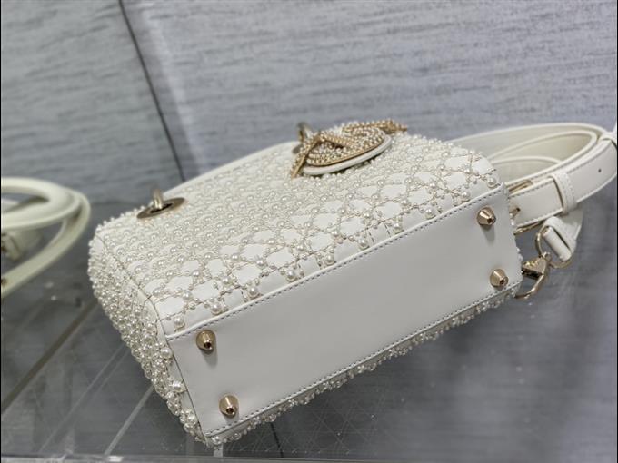 2025228Y1750P205548478