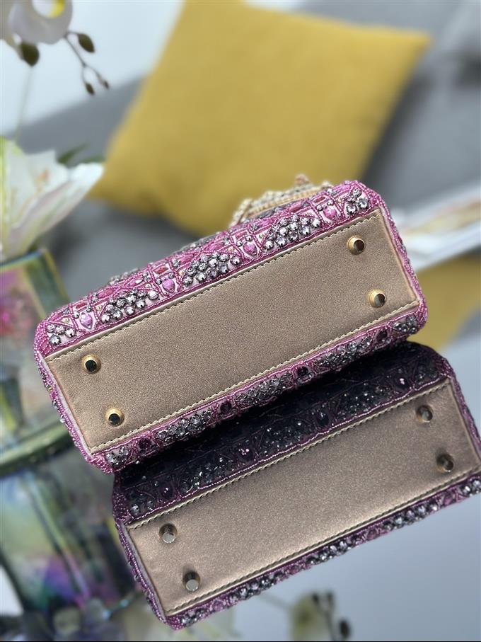 2025228Y1900P211859897