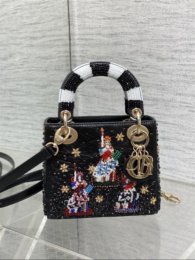 2025228Y2000P205548681