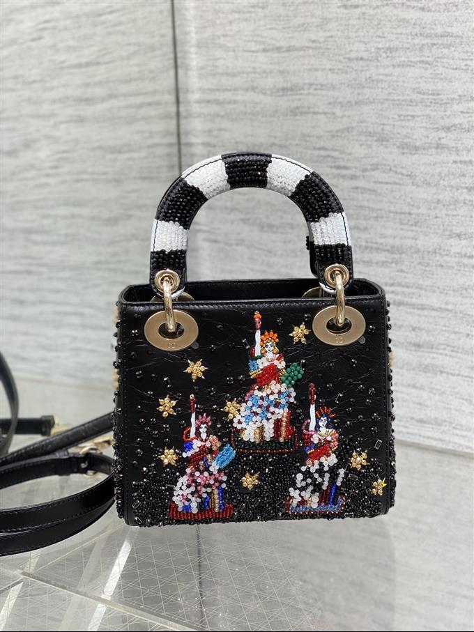 2025228Y2000P205548727