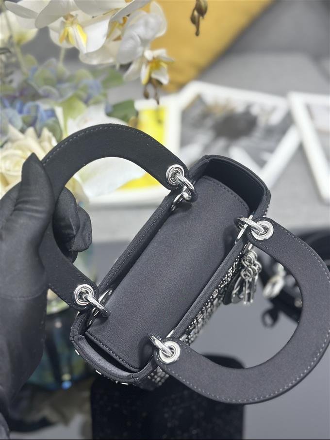 2025228Y500P211856253