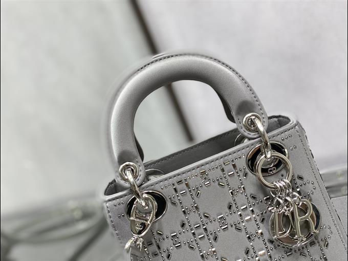 2025228Y500P212520128