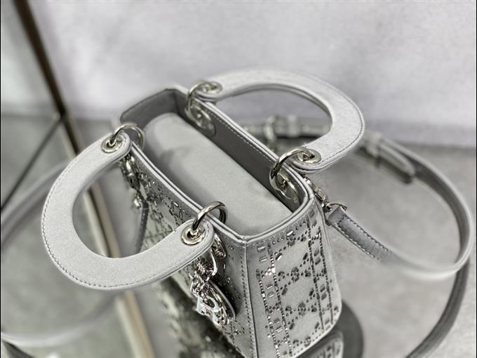 2025228Y500P212520174