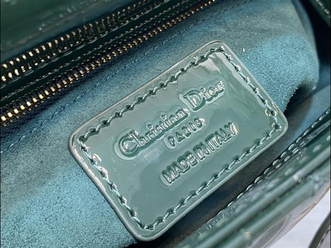 2025228Y600P205544184