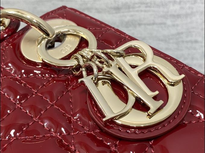 2025228Y600P205544360