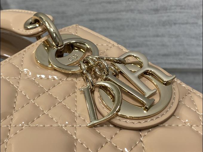 2025228Y600P205544640