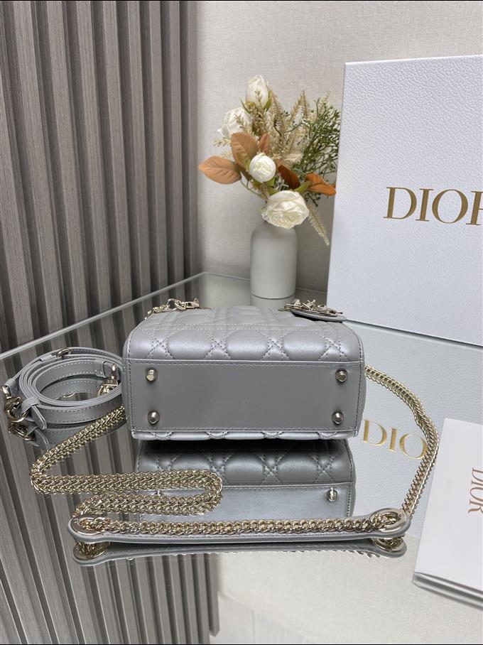 2025228Y600P205549302