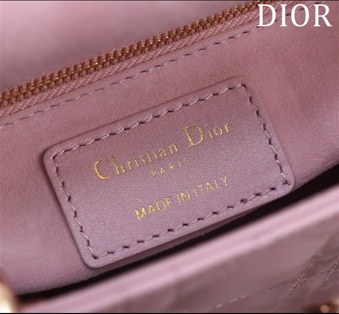 2025228Y600P205550933