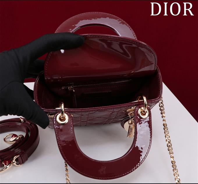 2025228Y600P205551871