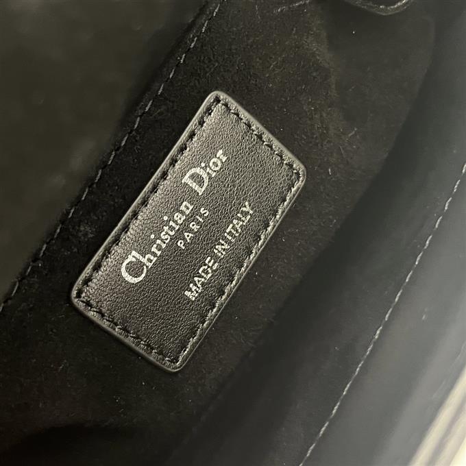 2025228Y600P205554504