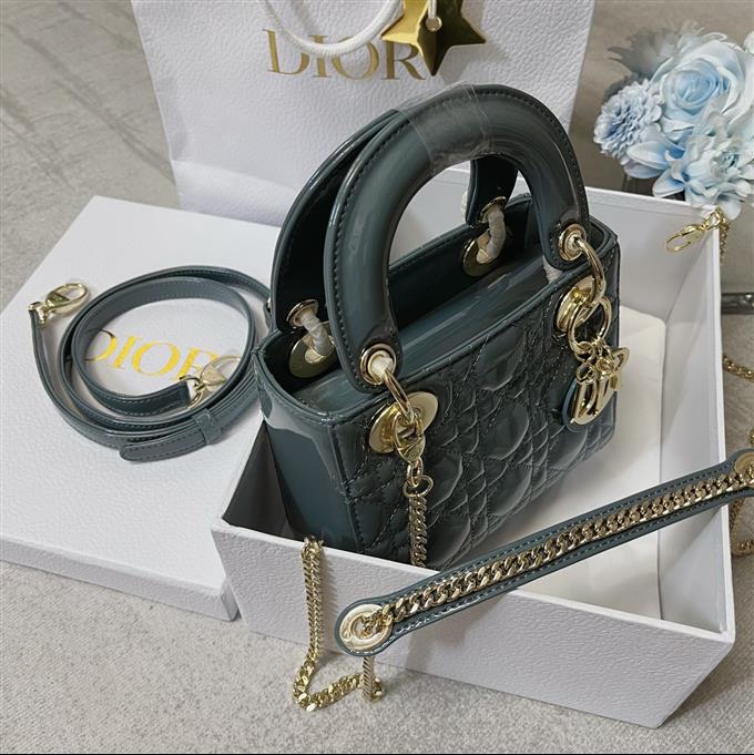 2025228Y600P205554833