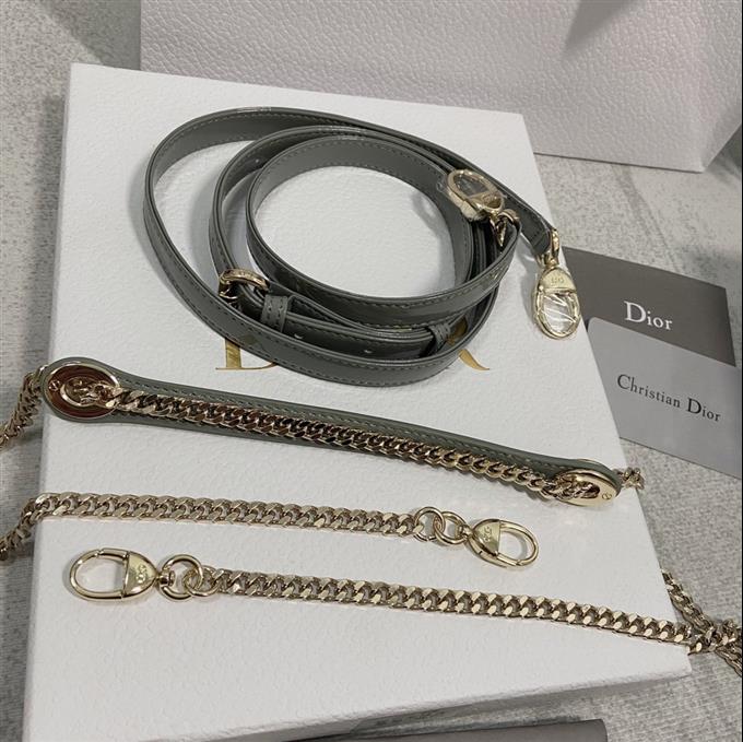 2025228Y600P205555318