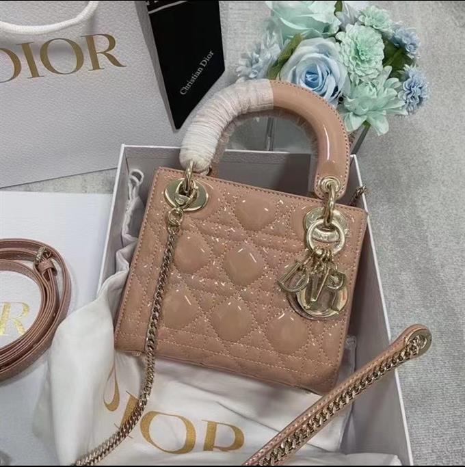 2025228Y600P205555621