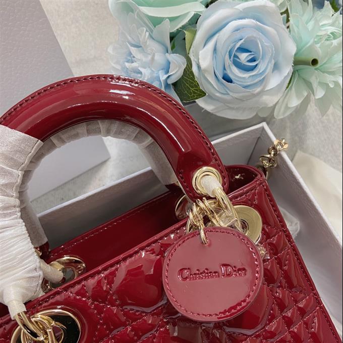 2025228Y600P205555794