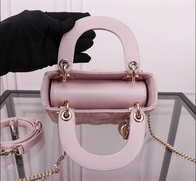 2025228Y600P205556408